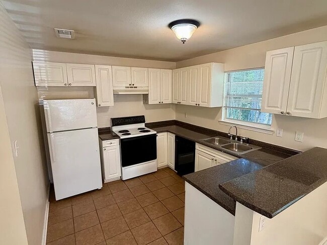 Photo - 3000 53rd Ave