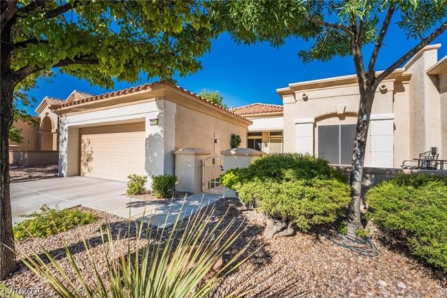 Photo - 2021 Capestone St