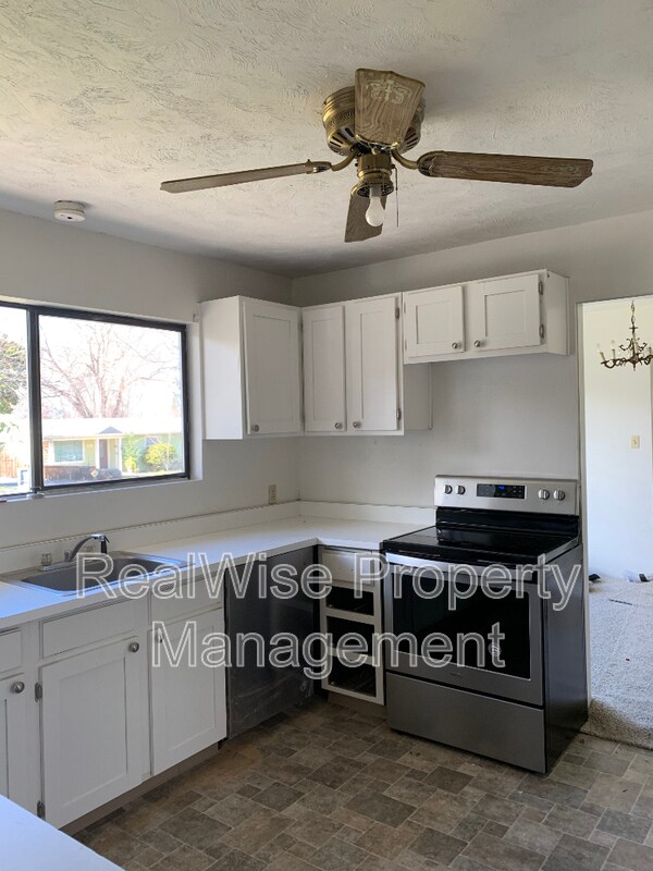 Photo - 860 Glendale Ave