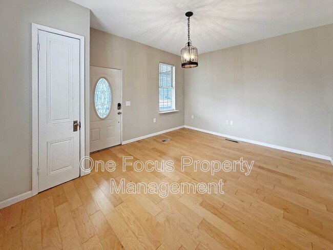 Photo - 909 Cooper St