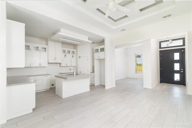 Photo - 1505 E Encino Ave