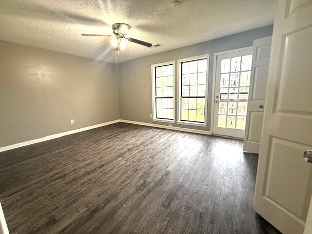 Photo - 4230 Cedartree Dr