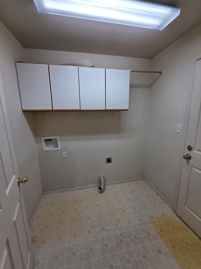 Photo - 1636 Weatherby Ln
