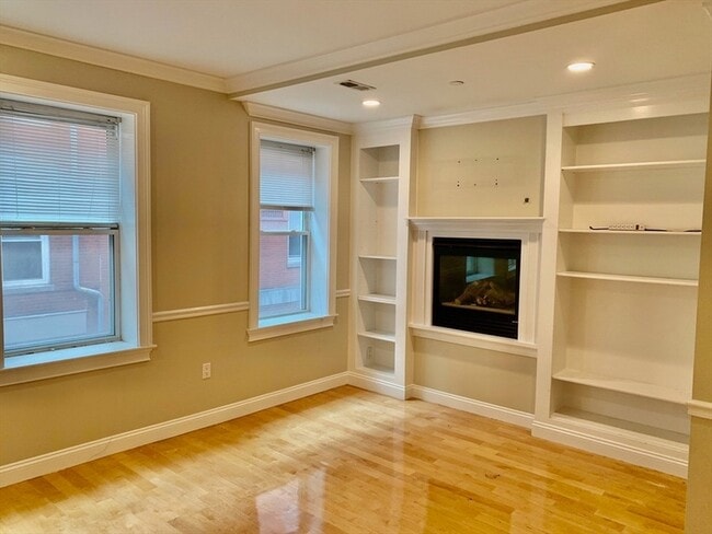 Photo - 33 N Bennet St Unit 2