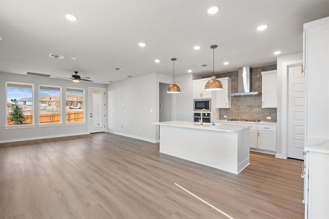 Photo - 144 Granit Oak Dr