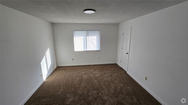 Building Photo - 1907 E D St Unit 5 Rental