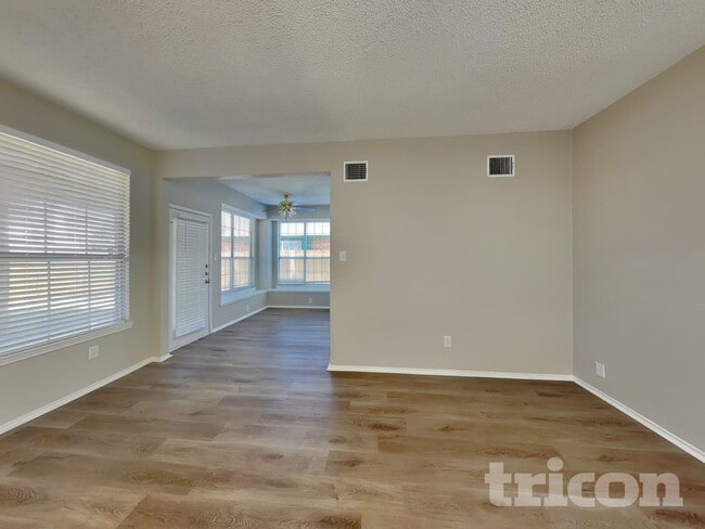 Photo - 5916 Madison Dr