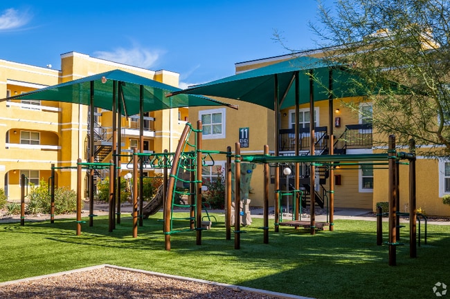 Photo - 4880 E 29th St Unidad 4880 E 29th Street