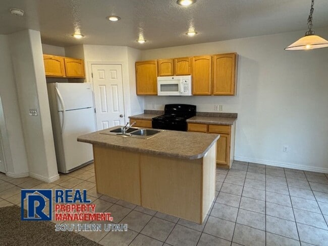 Photo - Spacious Townhome in Hidden Valley