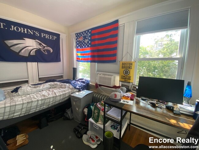 Photo - 288 Foster St