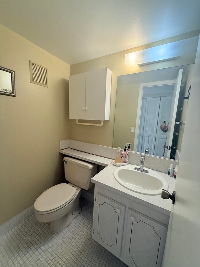 Photo - 322 Tilford O Unit 322