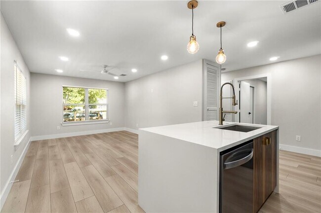Photo - 1509 Braes Ridge Dr