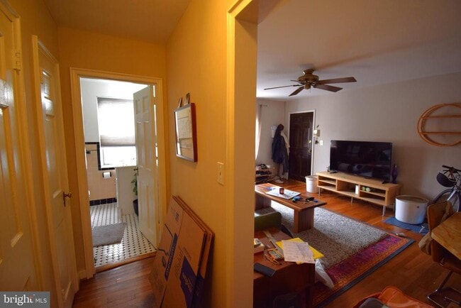 Photo - 115 E Glebe Rd Unit E