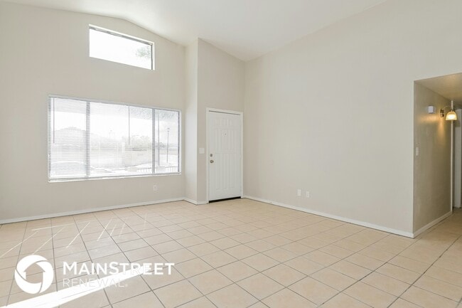 Photo - 1880 W Mountain Oak Ln