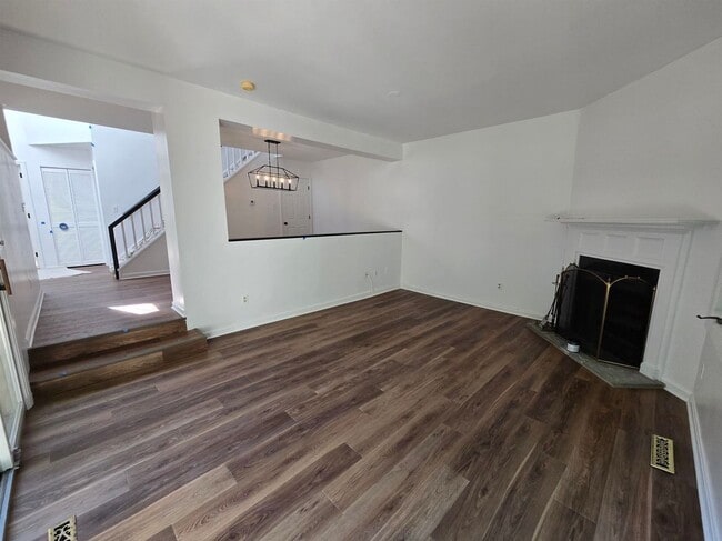 Photo - 103 Spinnaker Way