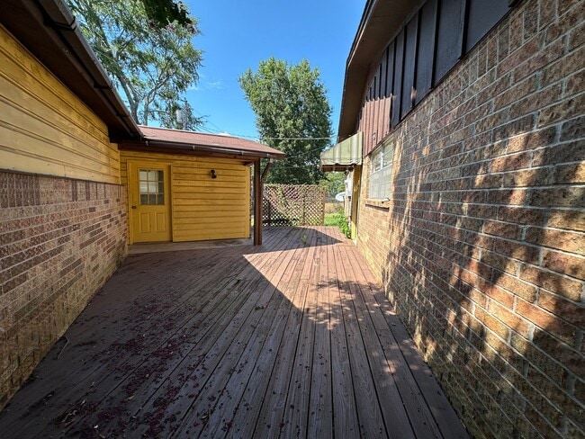 Photo - Come take a look at this 3-bedroom 2-bathroom home!