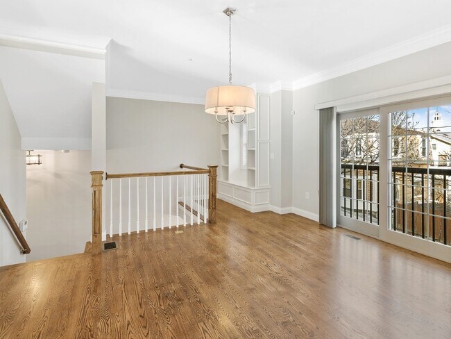 37 Lambert St