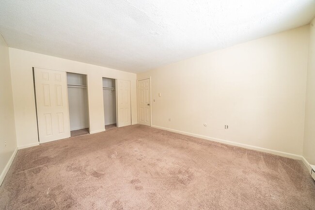 Photo - 1 Charleston Ave