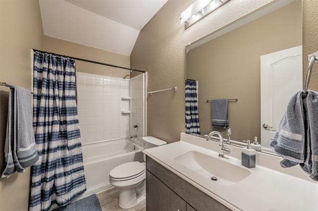 Photo - 1116 Kingbird Ln