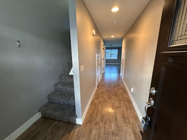 Photo - 250 Andesite Ave