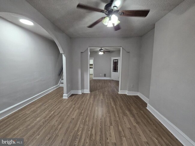 Photo - 968 E Woodlawn St