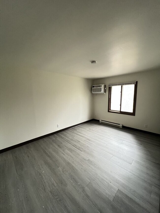 Photo - New Listing!