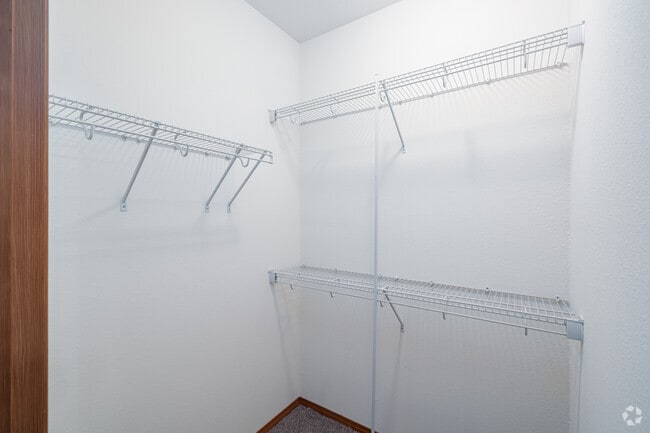 3BR, 2BA - 1,200SF - Primary Closet