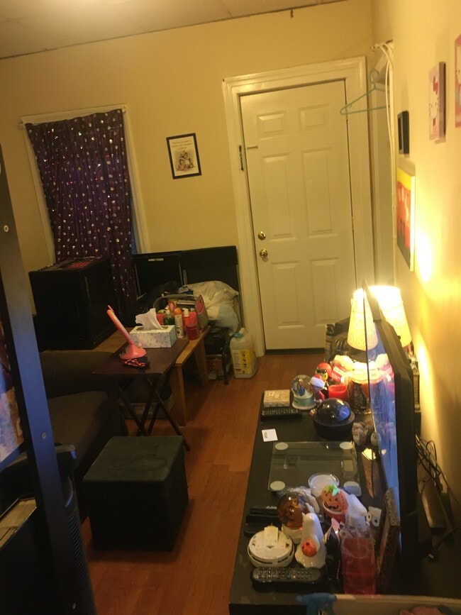 Photo - 194 Bennington St Unidad 2