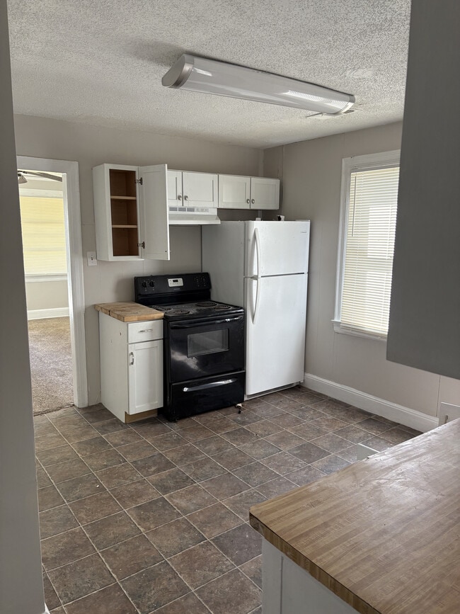 Photo - 2409 Poplar St