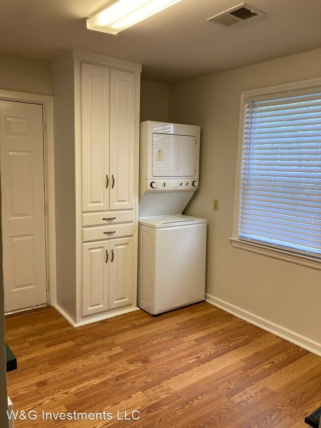 Photo - 2 br, 1 bath House - 2800 Shandon Place