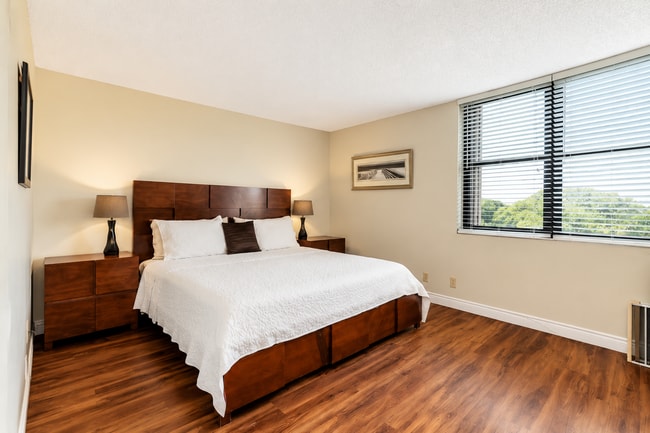 Photo - 2255 Lindell Blvd Unit 4404