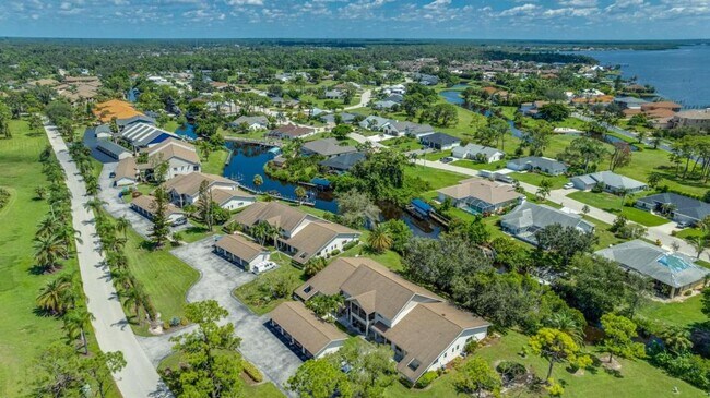 Photo - 15080 Riverbend Blvd