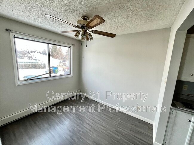Photo - 12421 82 St NW Unit 202