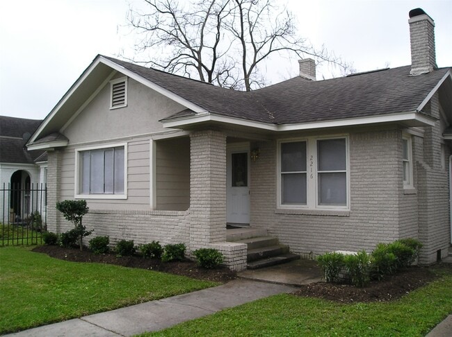 Building Photo - 2216 Truxillo St Unit 2