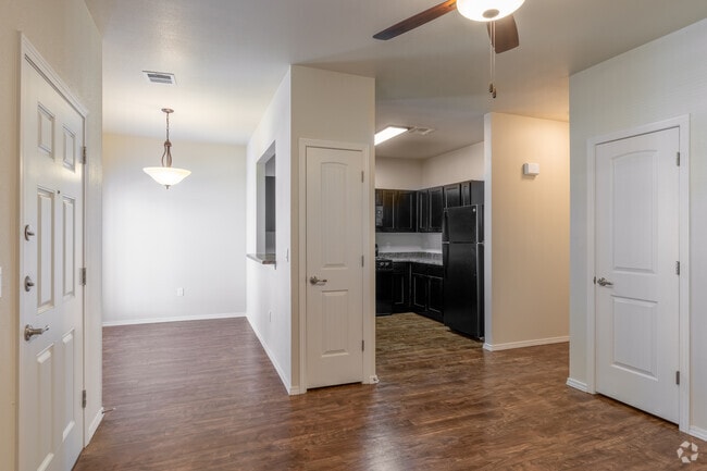 3BR, 2BA - 1188SF - Living Room