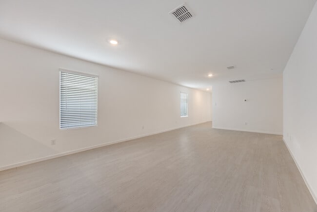 Photo - 3901 Pontchartrain Pkwy