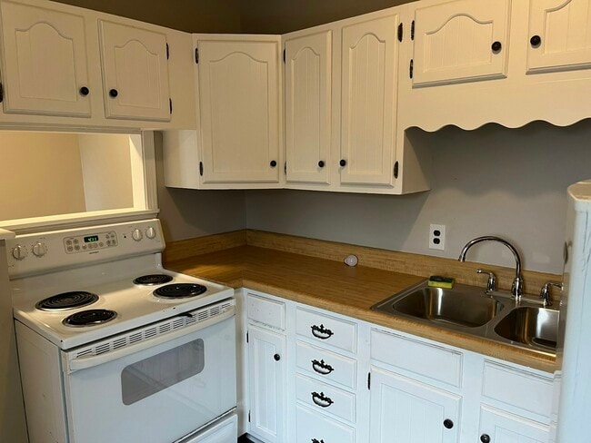 Building Photo - 58 Main St Unit 5