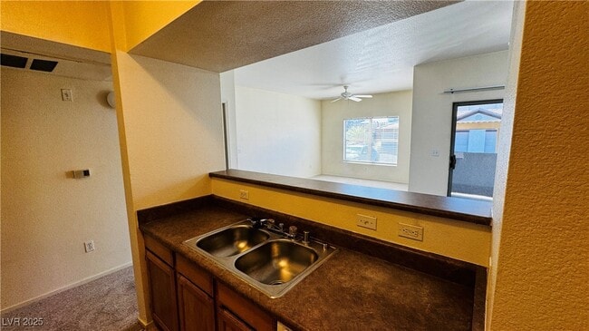 Photo - 45 Maleena Mesa St Unit 916