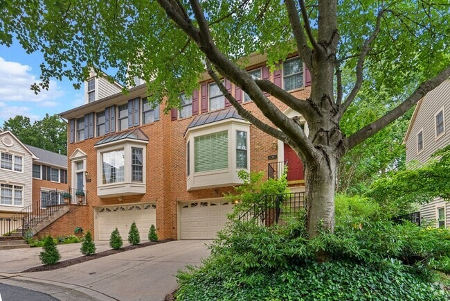 Building Photo - 3 Bed 3.5 Bath - Rockville Townhome - 2 Ca...