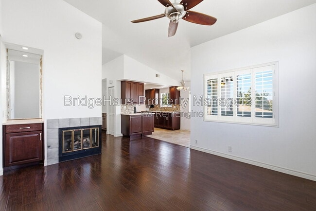 Building Photo - 1434 Essex St Unit 6