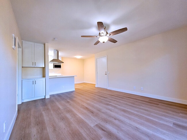 Photo - Parklane Apartments