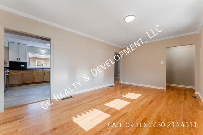 Photo - 3303 Division St