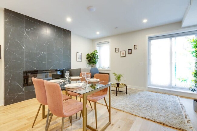 Photo - 1520 Av des Pins O Unit FL1-ID1319147P