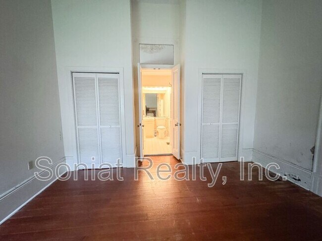 Photo - 3707 Camp St