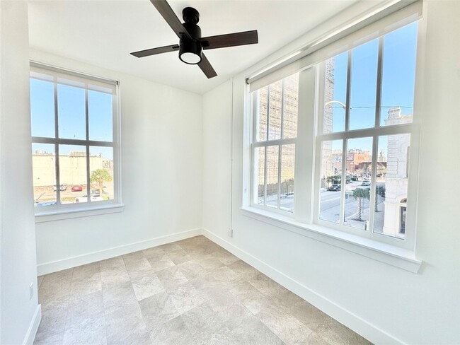 Photo - 2102 Mechanic St Unit 202