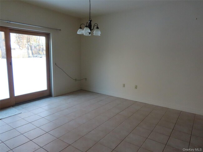 Photo - 71 Railroad Ave