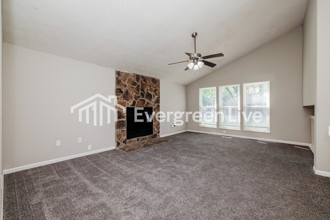 Photo - 4564 Linchmere Dr
