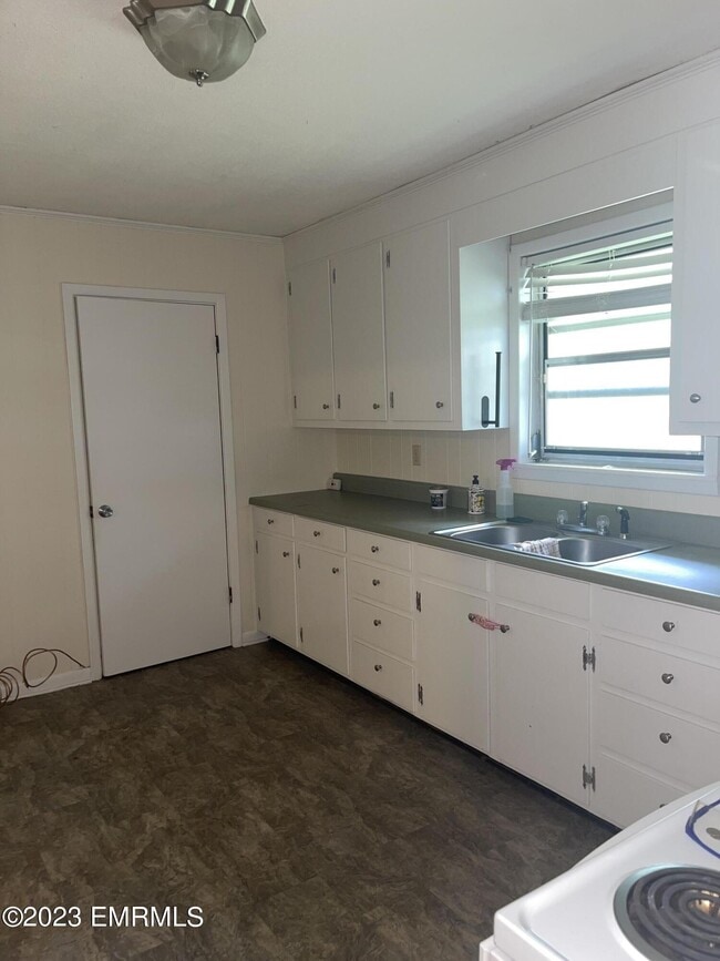 Photo - 5369 Hwy 19 N