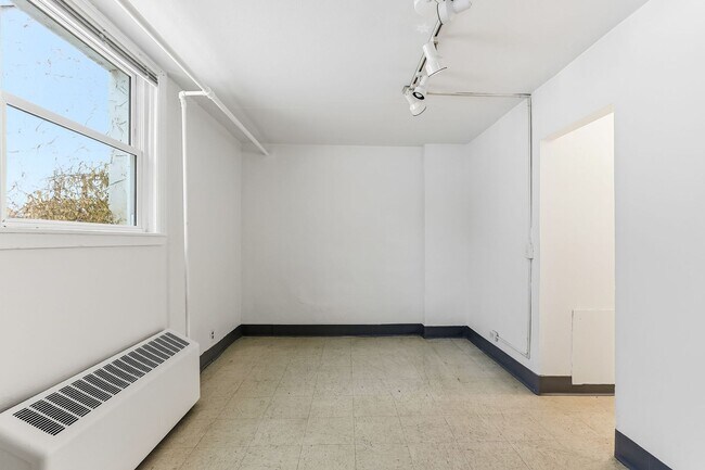 Photo - 1171/1173 Raymond Avenue Unit 1171-4