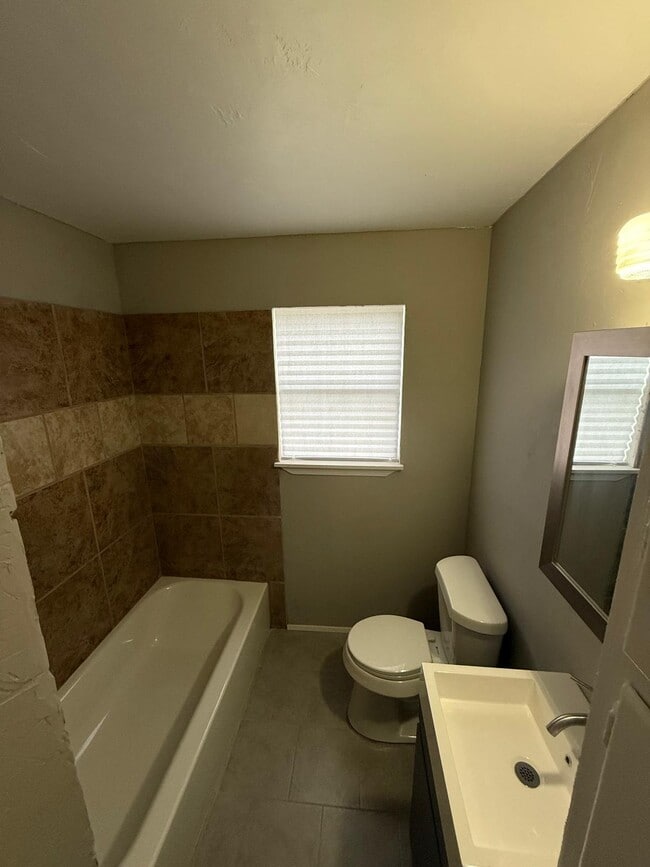 Photo - 3818 NE 26th Ave